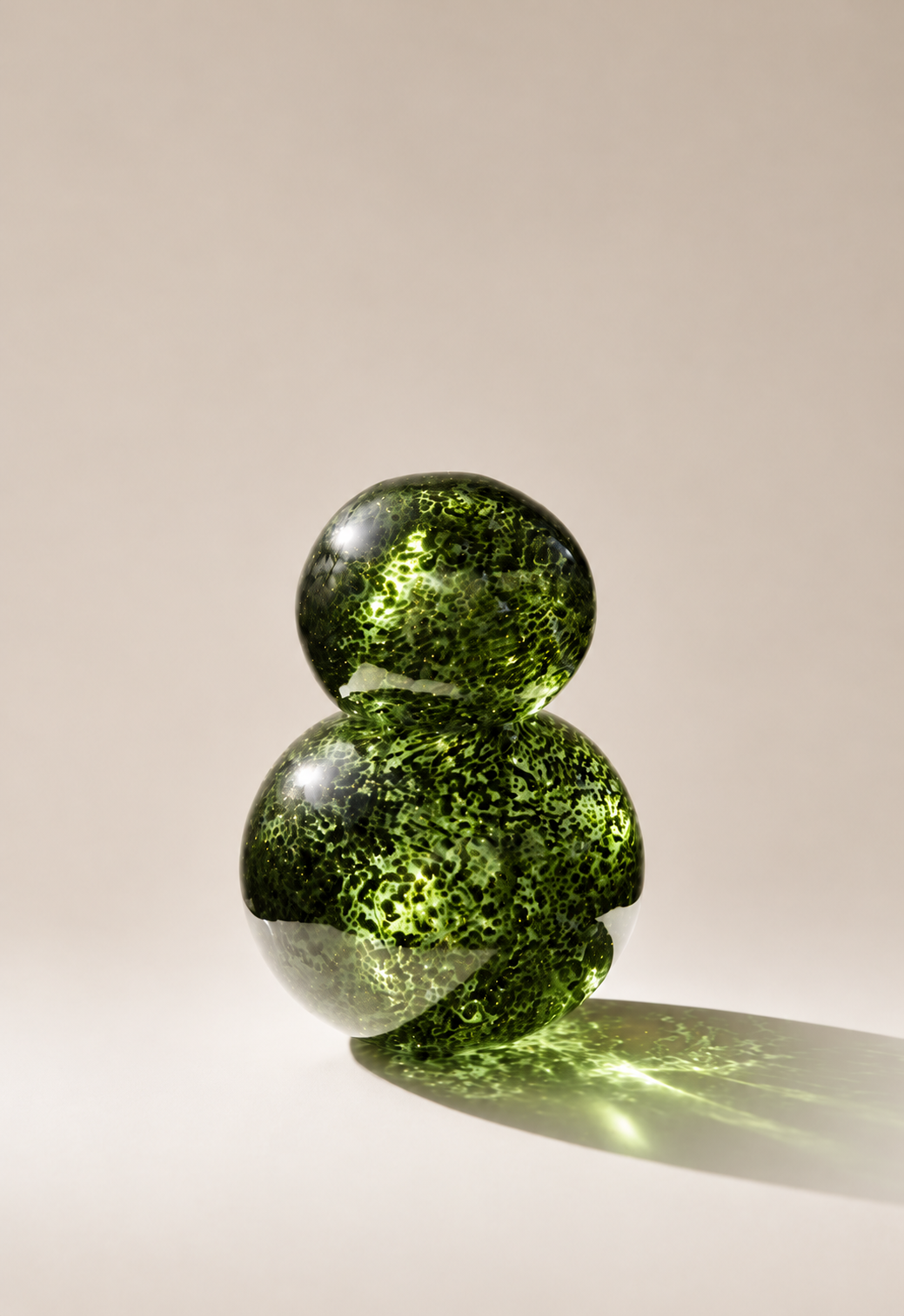 COCOON® in shimmering moss green