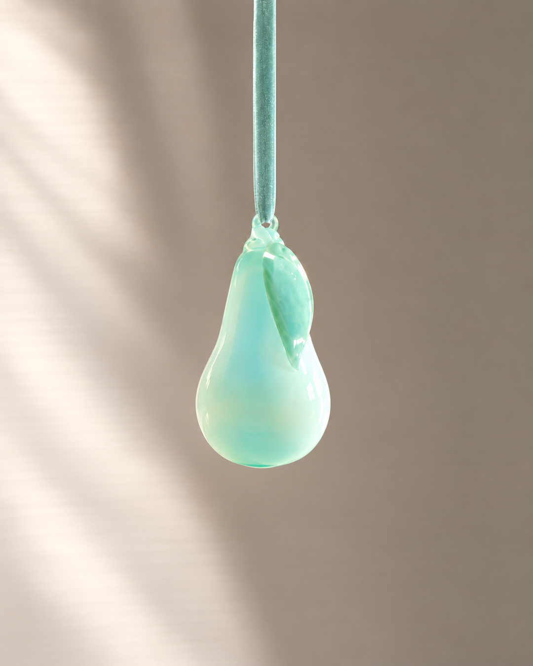 Mint Hanging Glass Pear
