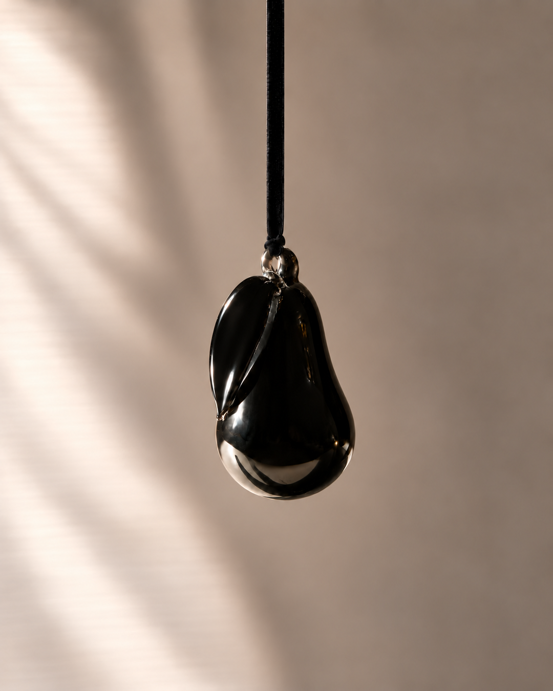 Smoke Hanging Glass Pear